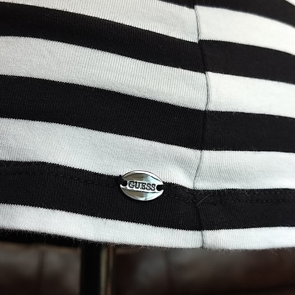 Guess Open Back Shirt‎ - Picture 5 of 9